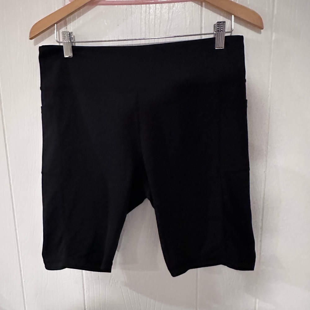 ZYIA Women's Black Bike Shorts